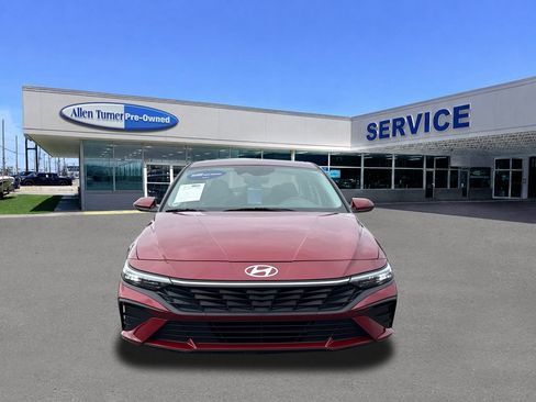 Certified 2024 Hyundai Elantra SEL FWD image 3