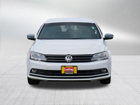 Used 2016 Volkswagen Jetta Sport FWD image 2