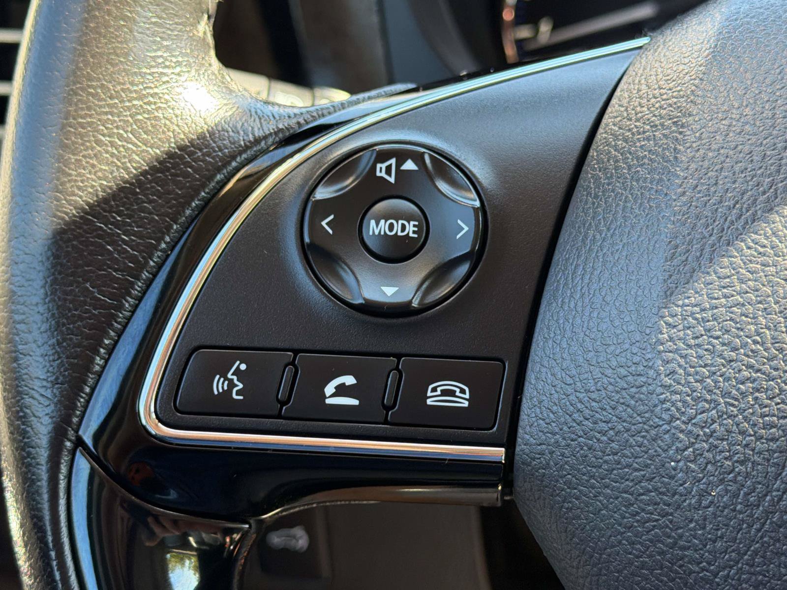 Used 2017 Mitsubishi Outlander SEL FWD image 36