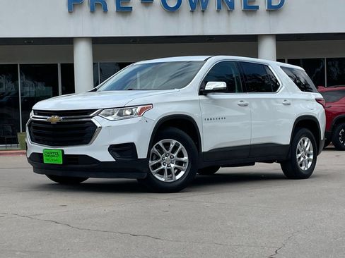 Used 2020 Chevrolet Traverse LS FWD image 1
