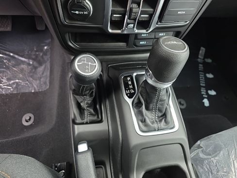 New 2026 Jeep Gladiator Sport image 12