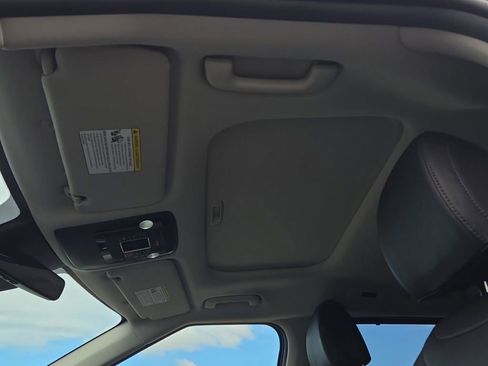 Used 2023 Kia Carnival SX Prestige FWD image 6