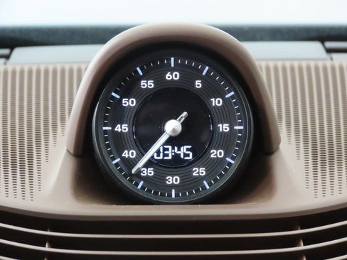 Certified 2026 Porsche Taycan RWD image 26