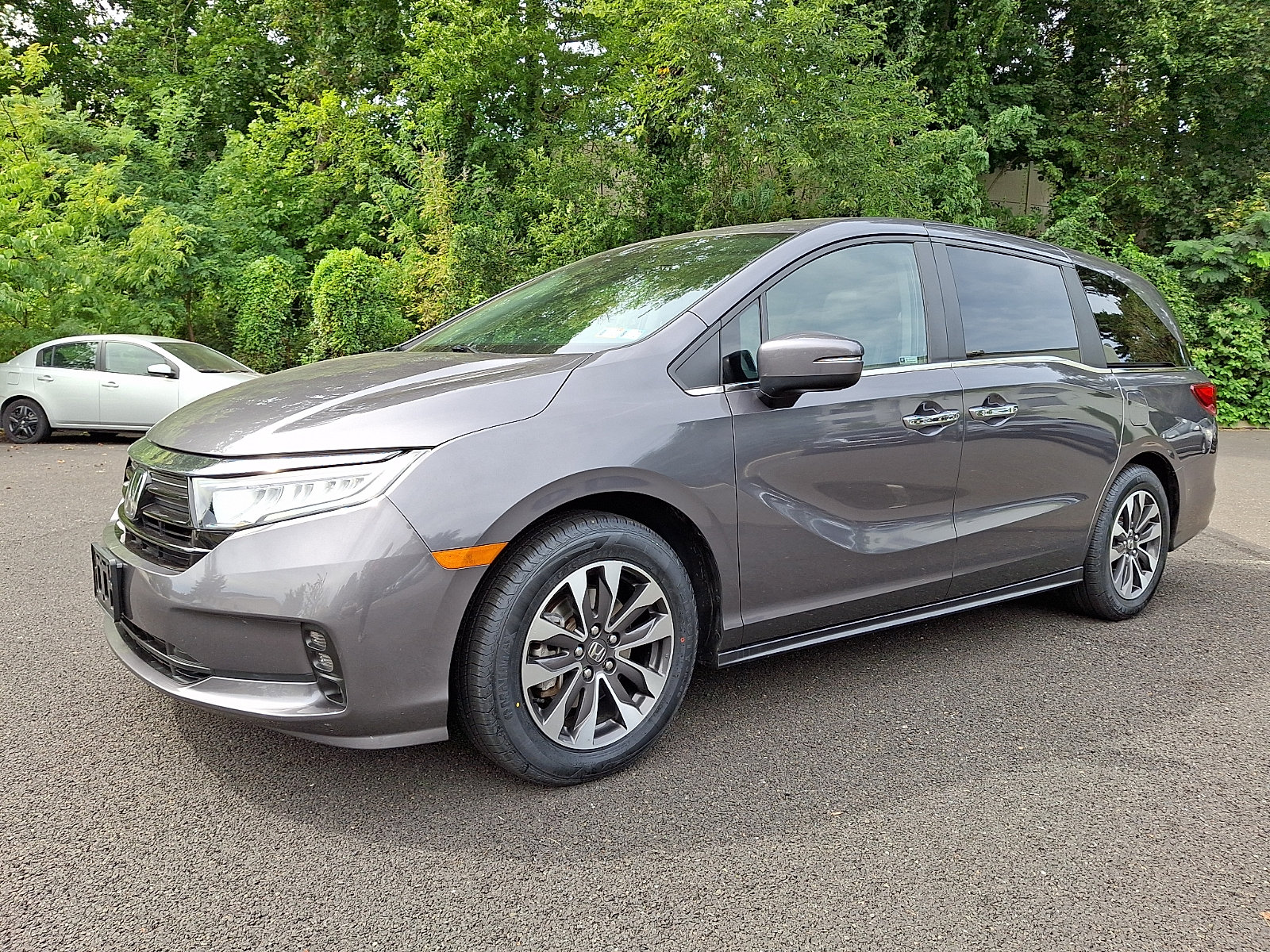 Used 2024 Honda Odyssey EX-L image 3