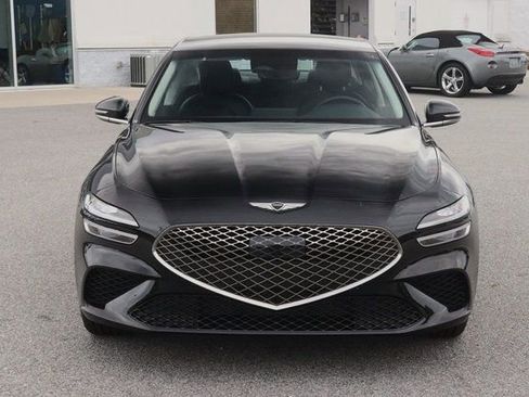 Used 2025 Genesis G70 2.5T image 2