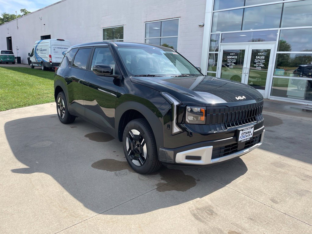 New 2027 Kia Seltos LX AWD/4WD image 1