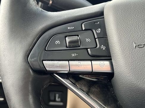 Certified 2023 Cadillac Escalade Premium Luxury AWD/4WD image 29