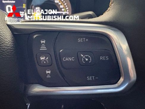 Used 2024 Jeep Wrangler Unlimited Sahara AWD/4WD image 17