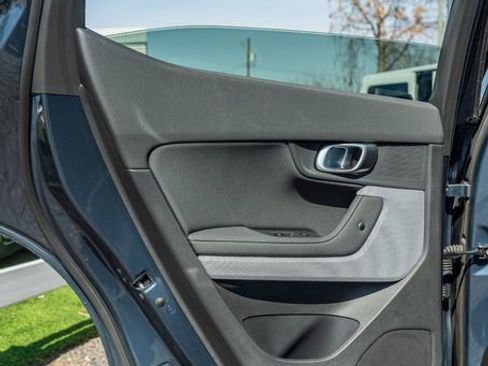 Used 2022 Polestar Polestar 2 w/ Performance Package image 31