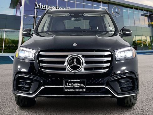 Used 2026 Mercedes-Benz GLS 450 4MATIC image 3