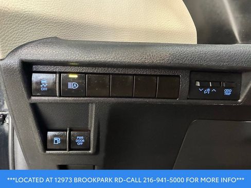 Used 2022 Toyota Sienna XLE FWD image 10