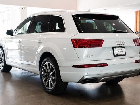 Used 2018 Audi Q7 3.0T Premium Plus w/ Premium Plus Package AWD/4WD image 6