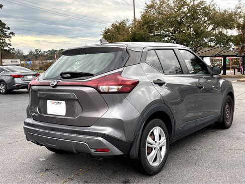 Used 2021 Nissan Kicks S image 25