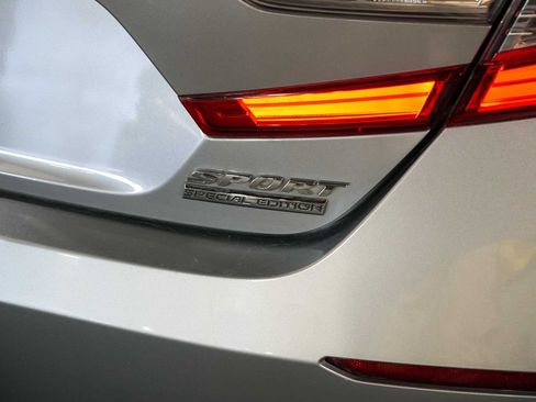 Used 2021 Honda Accord Sport Special Edition image 12