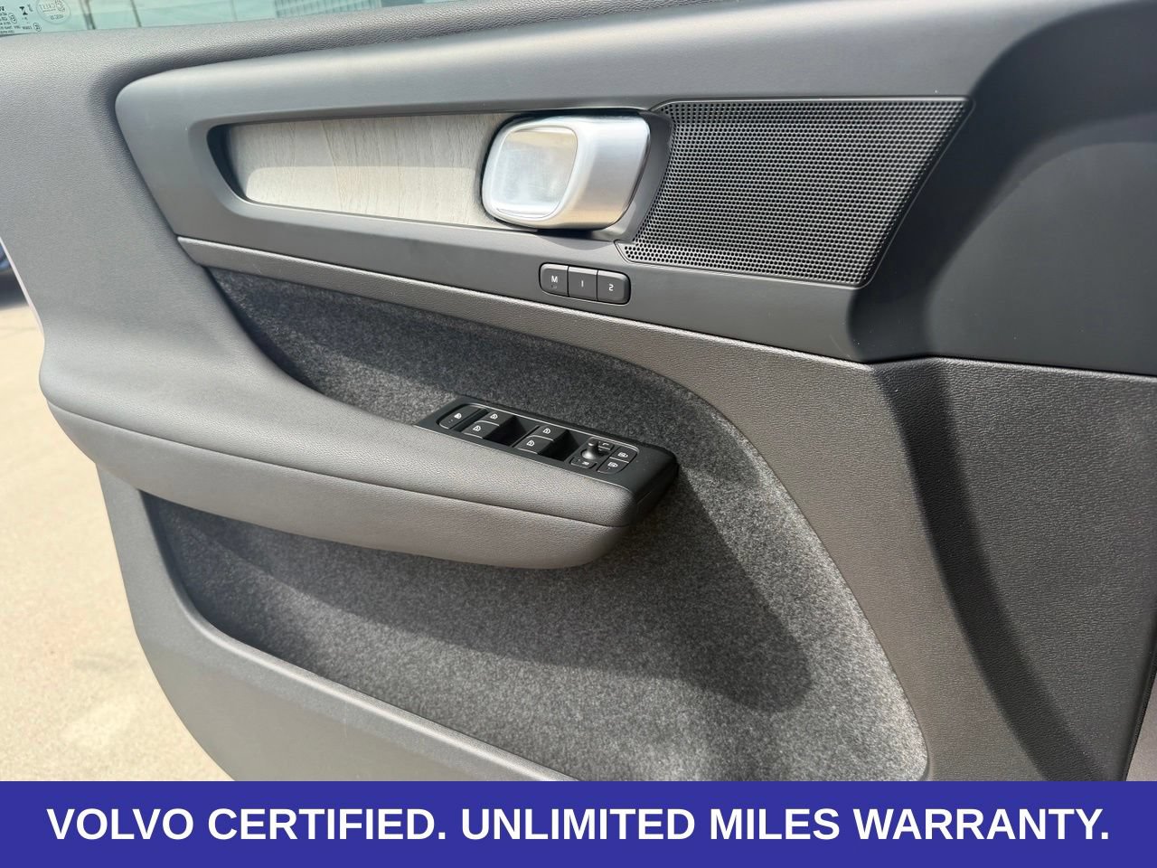 Certified 2026 Volvo XC40 B5 Plus AWD/4WD image 24