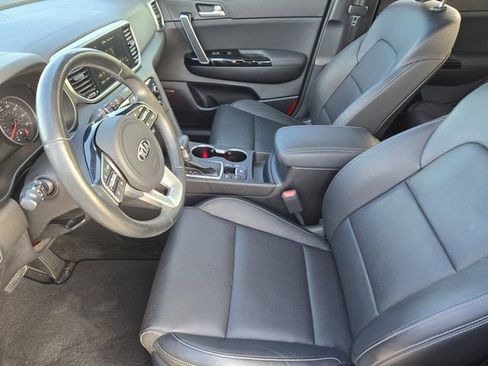 Used 2022 Kia Sportage EX w/ EX Technology Package image 13