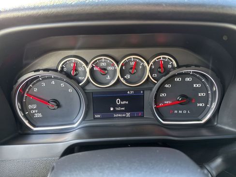Used 2020 Chevrolet Silverado 1500 RST w/ Trailering Package AWD/4WD image 16