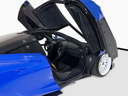 Used 2021 McLaren 720S Performance RWD image 24