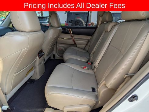 Used 2011 Toyota Highlander Limited w/ Tow Pkg FWD image 15