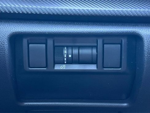 Used 2024 Subaru Crosstrek 2.0i Premium image 30