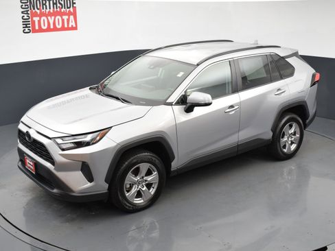 Used 2025 Toyota RAV4 XLE FWD image 23