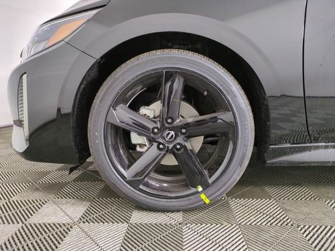 New 2025 Nissan Sentra SR w/ Midnight Edition image 8