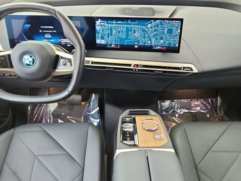 Used 2023 BMW iX xDrive50 w/ Premium Package image 36