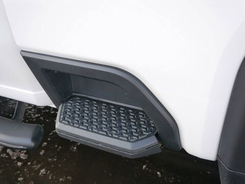 Used 2024 GMC Sierra 2500 SLE image 20