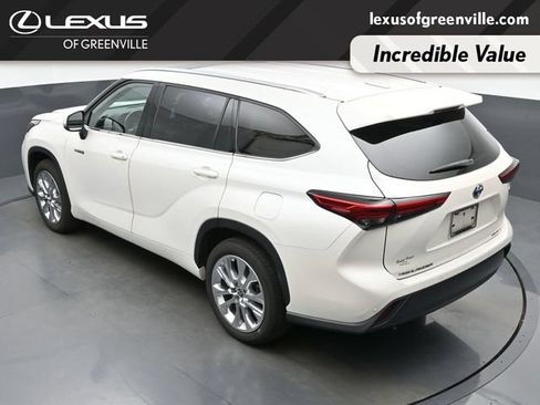 Used 2021 Toyota Highlander Limited FWD image 47