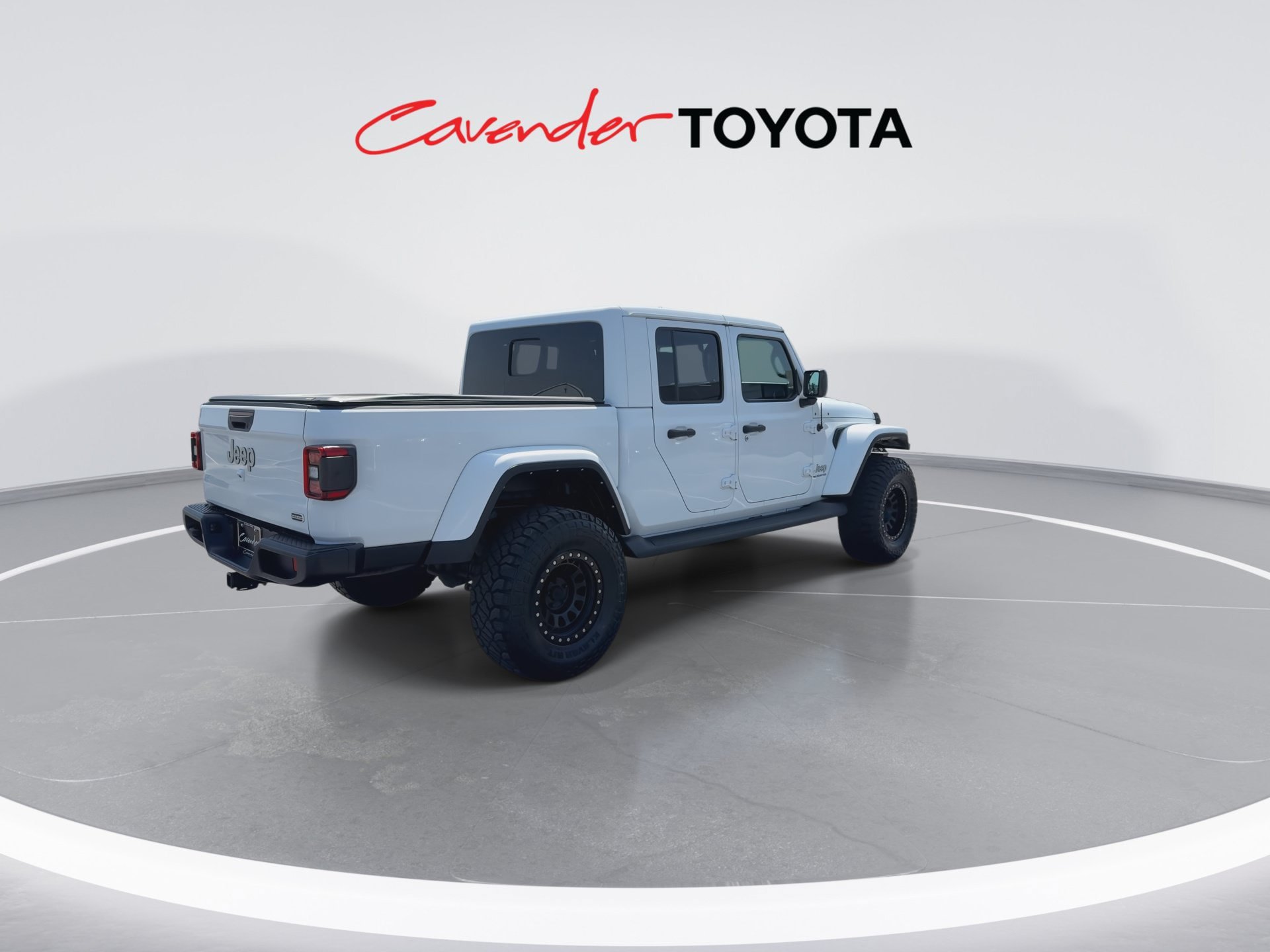 Used 2022 Jeep Gladiator Overland w/ Popular Equipment Package AWD/4WD image 8