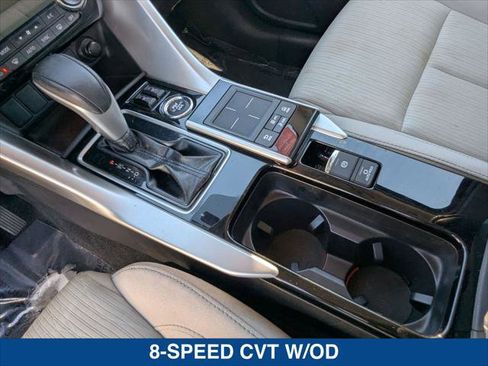 Used 2018 Mitsubishi Eclipse Cross SE image 18