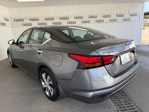 Used 2024 Nissan Altima 2.5 S FWD image 2