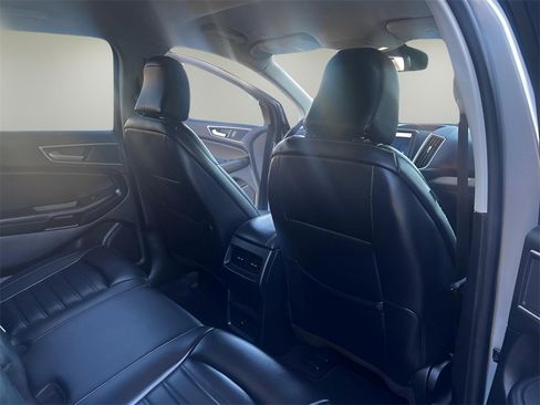 Used 2023 Ford Edge SEL image 29