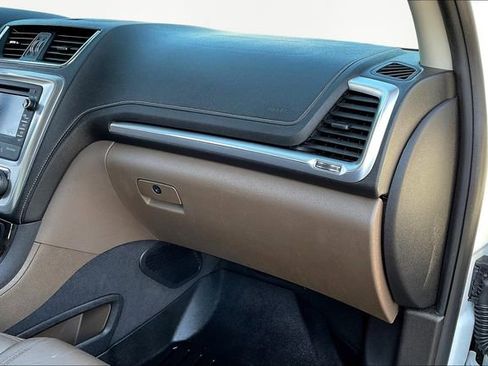 Used 2017 GMC Acadia Limited SLT image 19