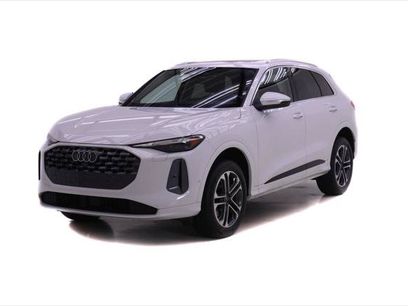 Certified 2025 Audi Q5 Premium w/ Convenience Package