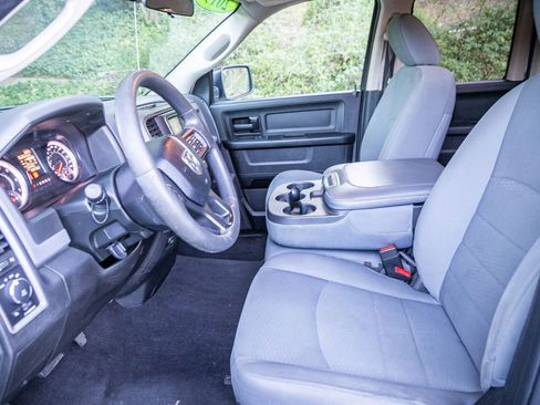 Used 2019 RAM 1500 Express image 24