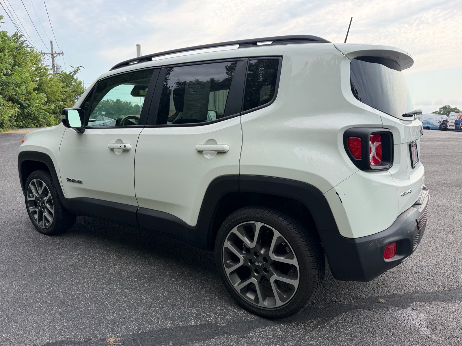 Used 2022 Jeep Renegade Limited w/ Sun, Sound & Wheels Group AWD/4WD image 11