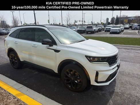 Certified 2023 Kia Sorento SX image 15
