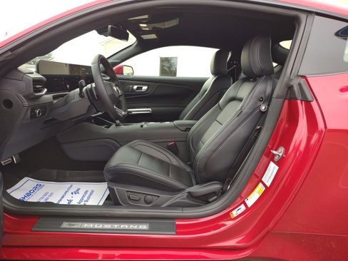 Used 2024 Ford Mustang GT Premium image 9