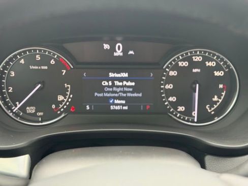 Used 2020 Cadillac XT4 Premium Luxury image 6