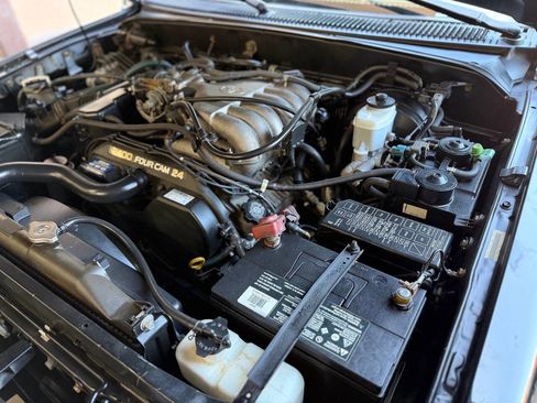 Used 1999 Toyota 4Runner SR5 AWD/4WD image 26