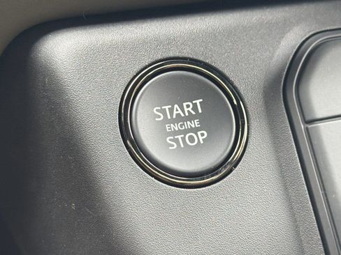 New 2026 Land Rover Defender 110 OCTA AWD/4WD image 29
