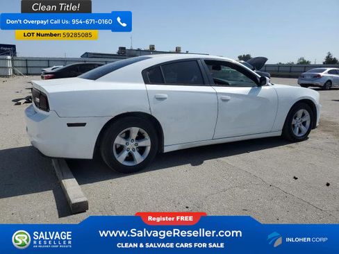 Used 2014 Dodge Charger SE w/ Connectivity Group image 4