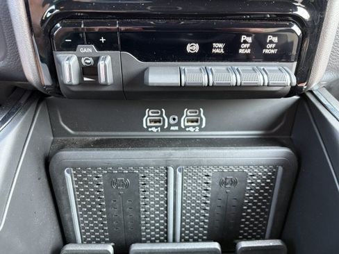 Used 2026 RAM 3500 Laramie w/ Sport Appearance Package AWD/4WD image 18