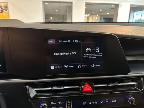 Used 2026 Kia Niro LX FWD image 20