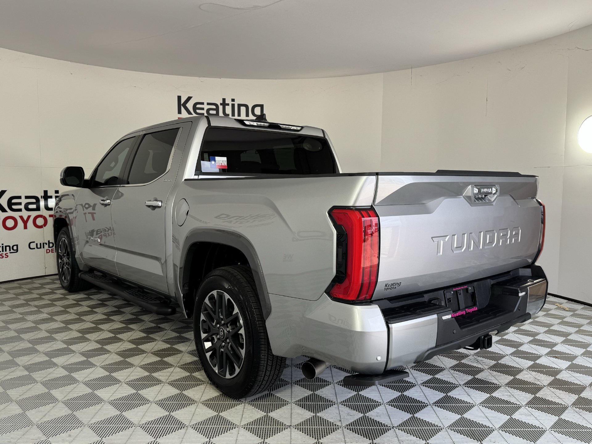 Used 2025 Toyota Tundra Limited w/ Power Package RWD image 7