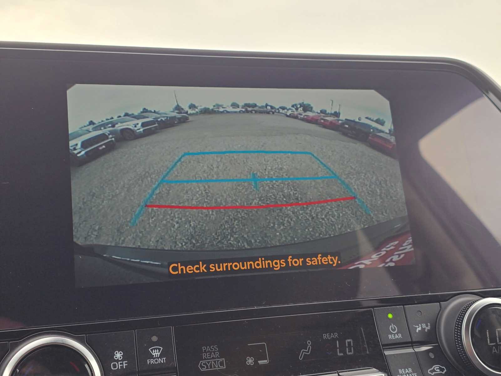 Used 2023 Toyota Highlander XLE AWD/4WD image 30