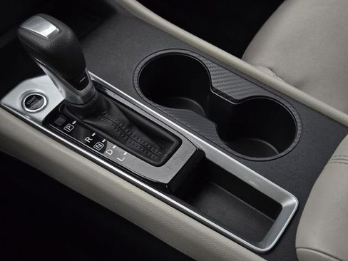 Used 2025 Nissan Altima 2.5 SV image 22