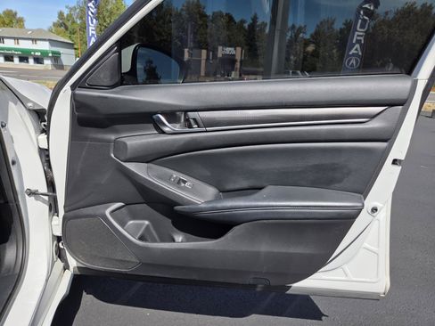 Used 2018 Honda Accord Sport image 22