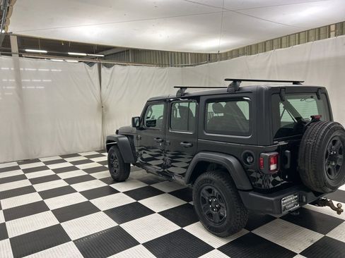 Used 2022 Jeep Wrangler Unlimited Sport image 5